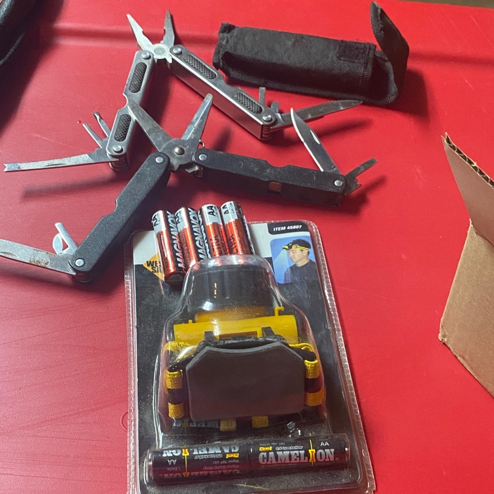 Multi-Tool Set with Battery Pack